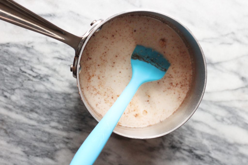 Chocolate Chip Cookie Oat Bran Porridge: Oatmeal gets a throwback to oat BRAN. This is breakfast is super creamy, healthful and filling, and even vegan! You'll feel like you're eating a cookie for breakfast, too. #vegan #oatmeal #eatrealfood #breakfast 